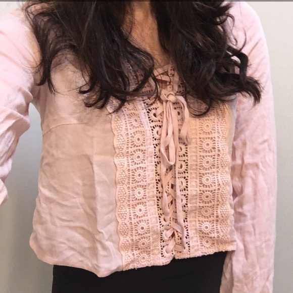 Forever 21 Tops - 🚫SOLD🚫F21 Fashionable Crop Top